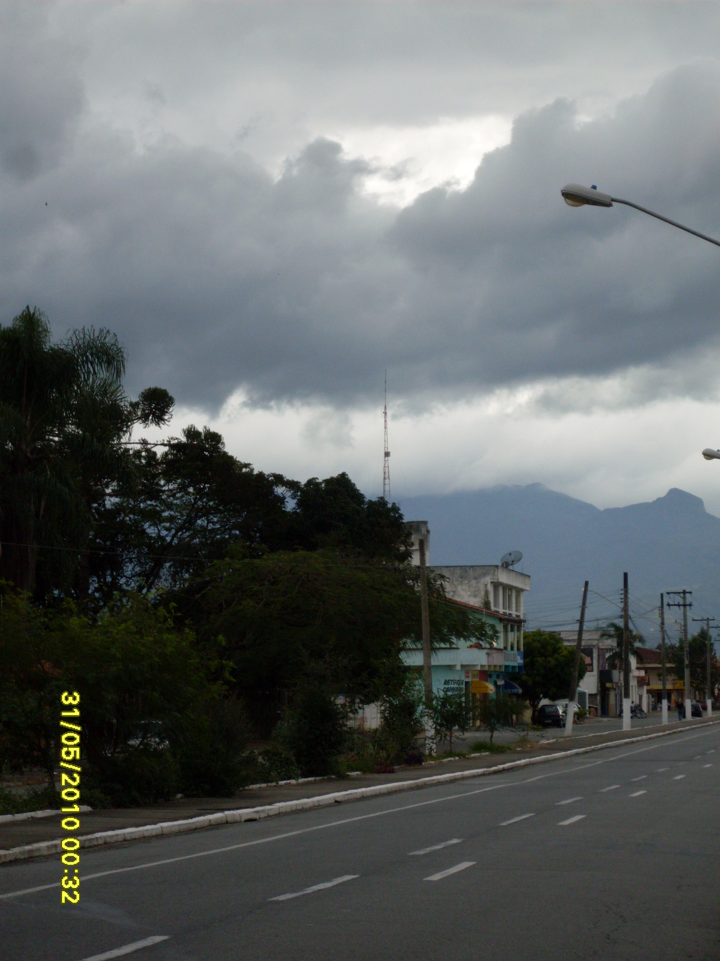 2010-05-31 00:32:26