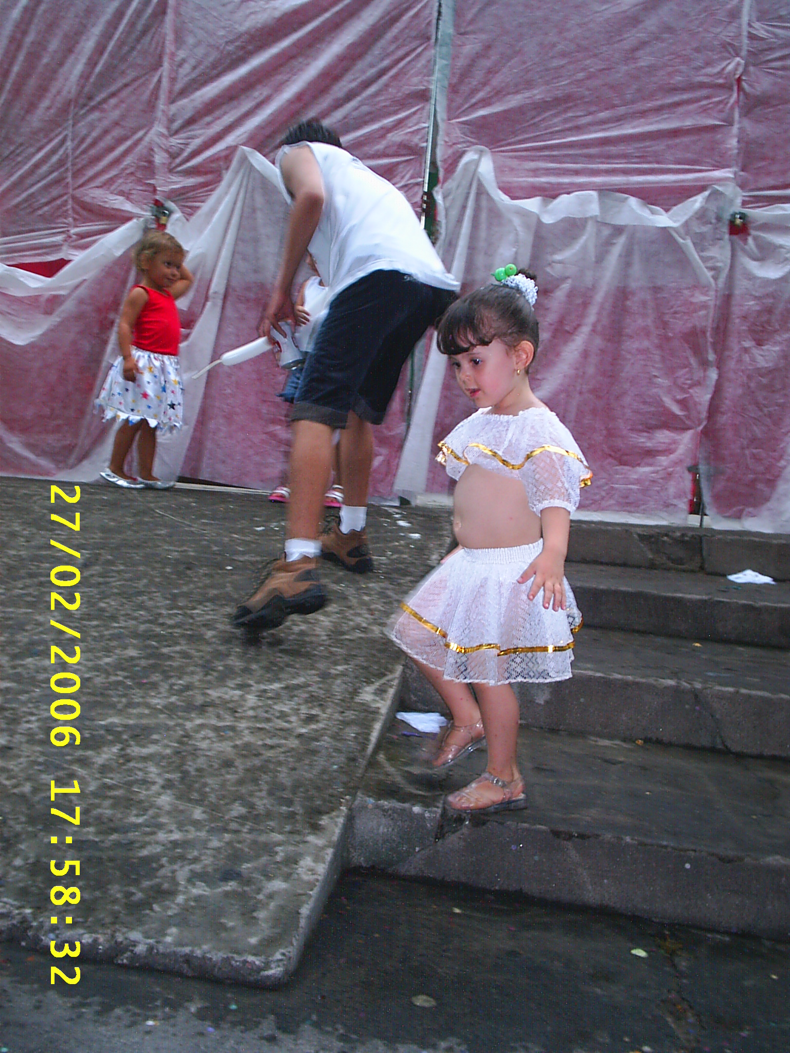 2006-02-27 17:58:36