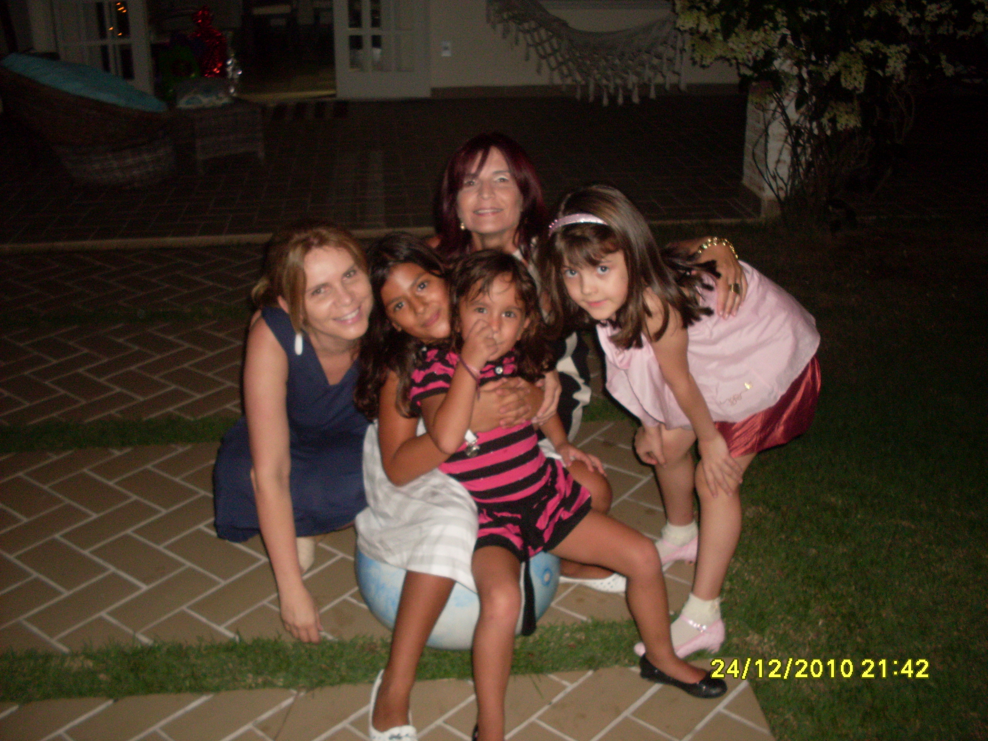 2010-12-24 21:42:15