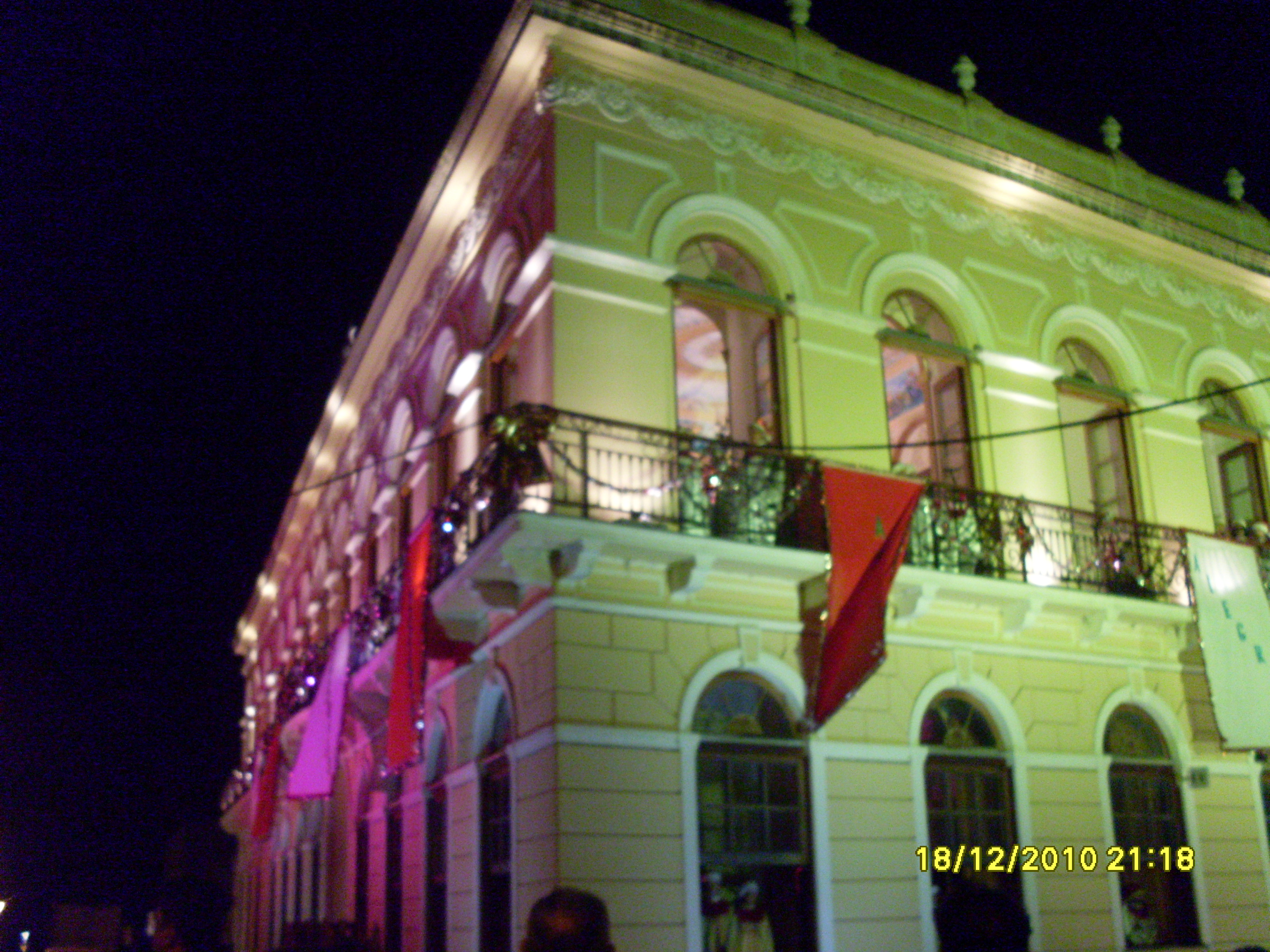 2010-12-18 21:18:11