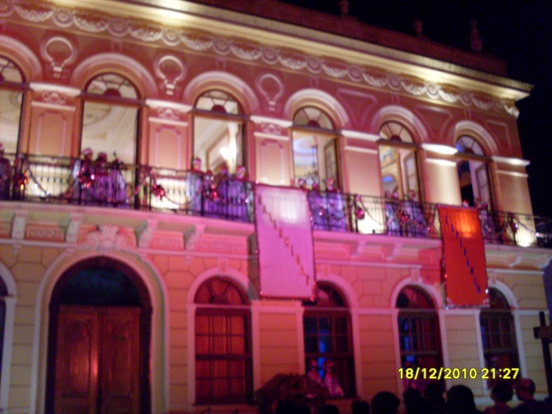 2010-12-18 21:27:18