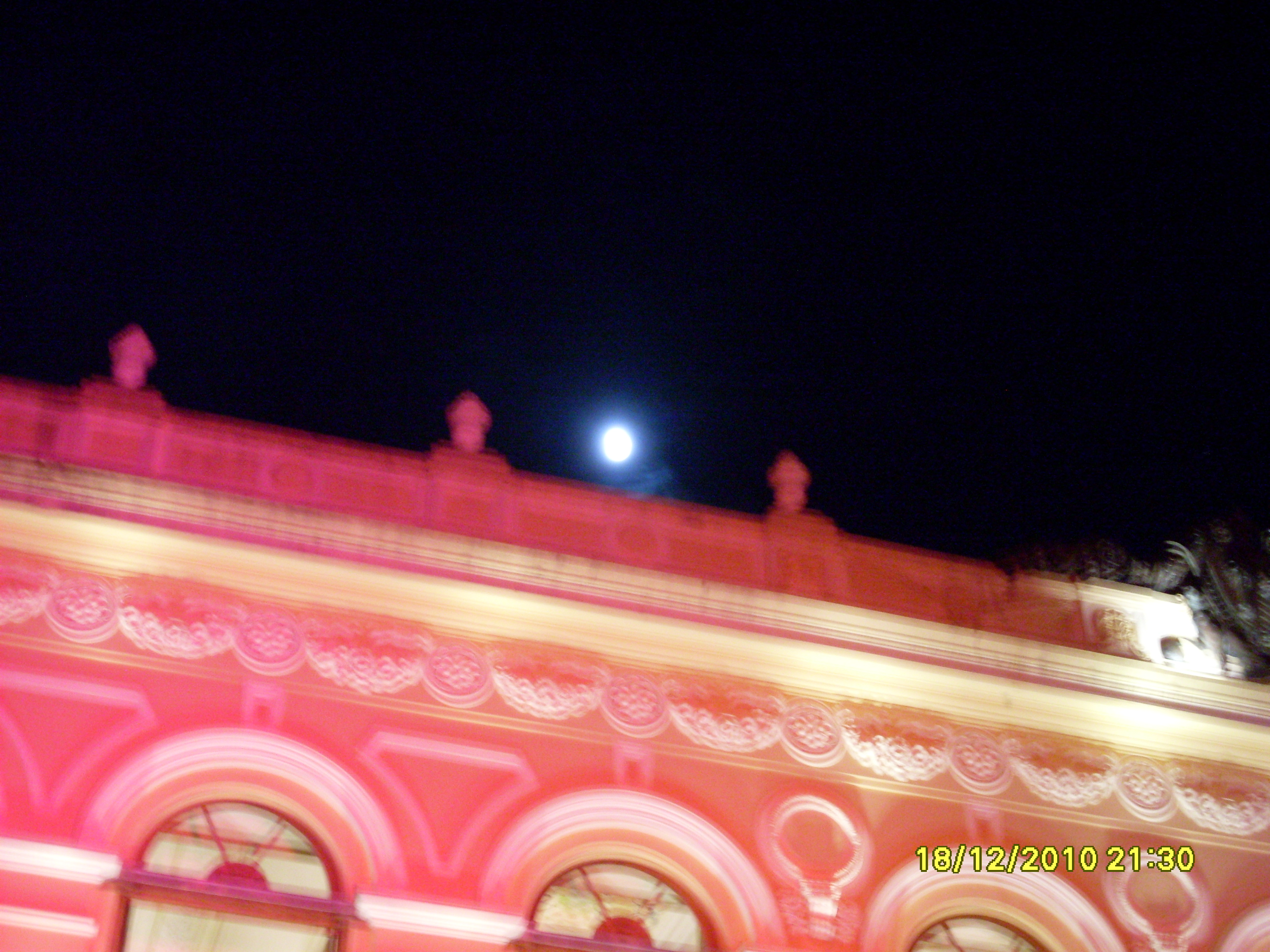 2010-12-18 21:30:11